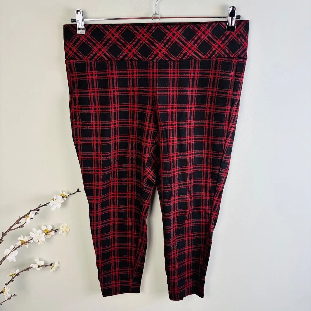 Torrid Plaid  Slim Fix Pixie Pant Size 1X